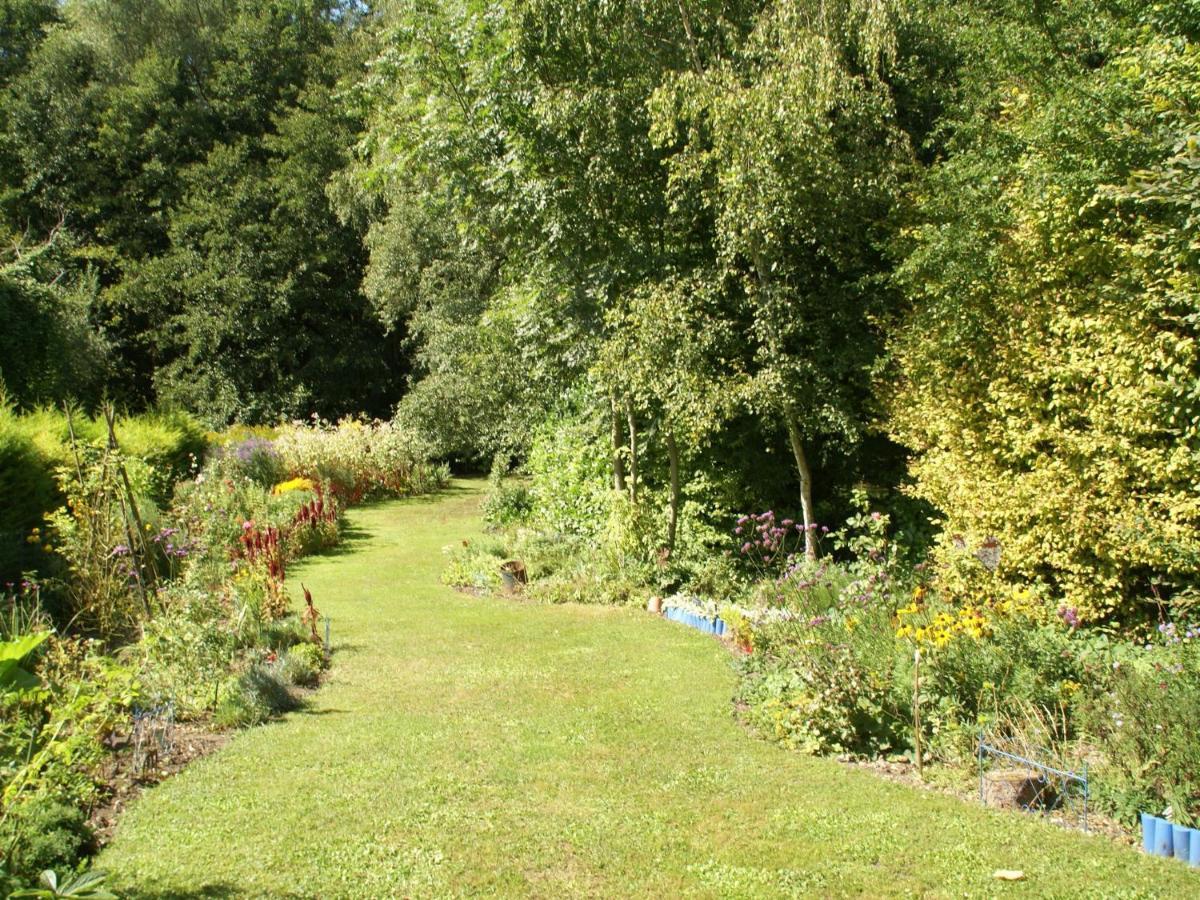 Charming Holiday Home Mezy-Moulins Bagian luar foto
