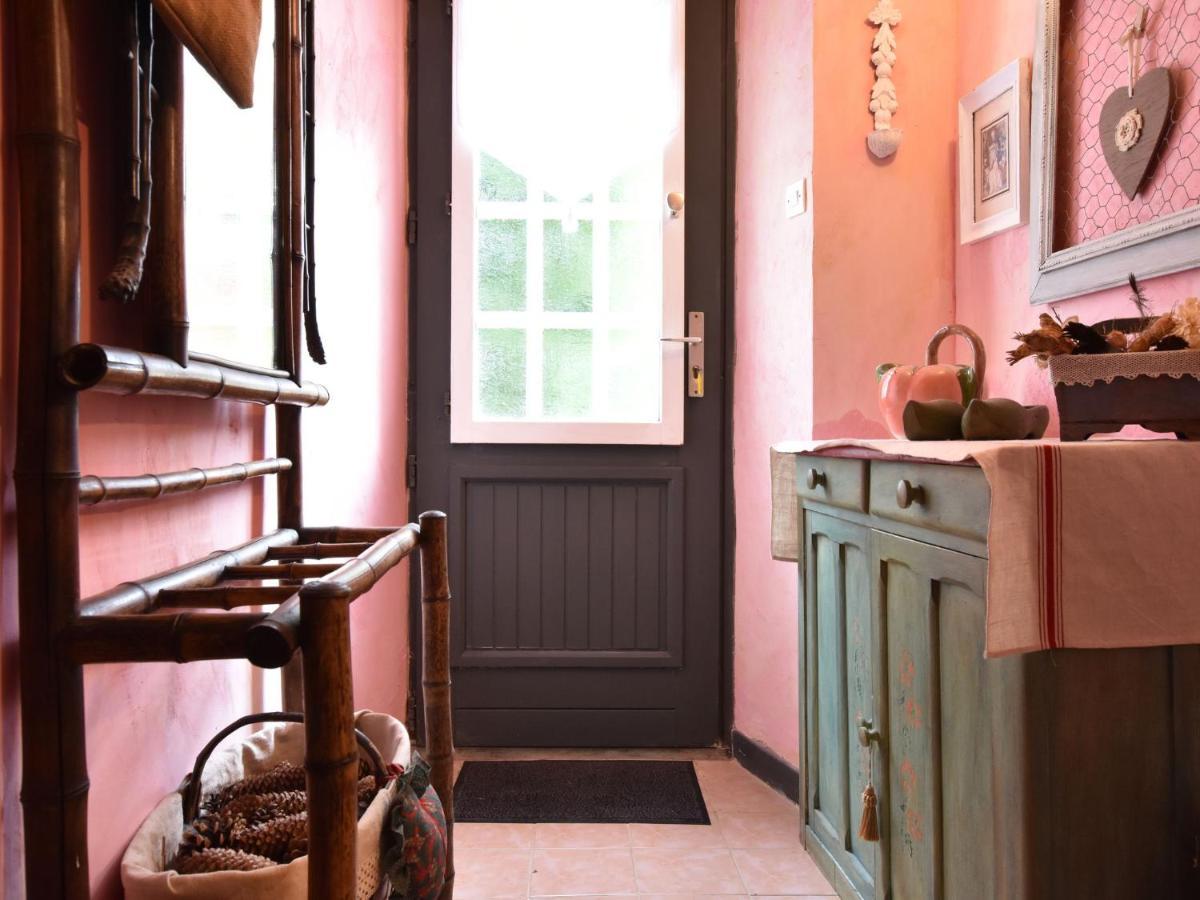 Charming Holiday Home Mezy-Moulins Bagian luar foto