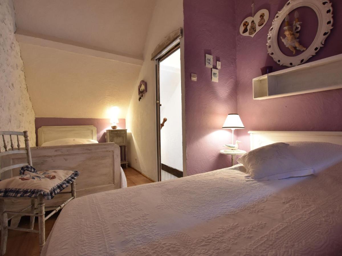 Charming Holiday Home Mezy-Moulins Bagian luar foto