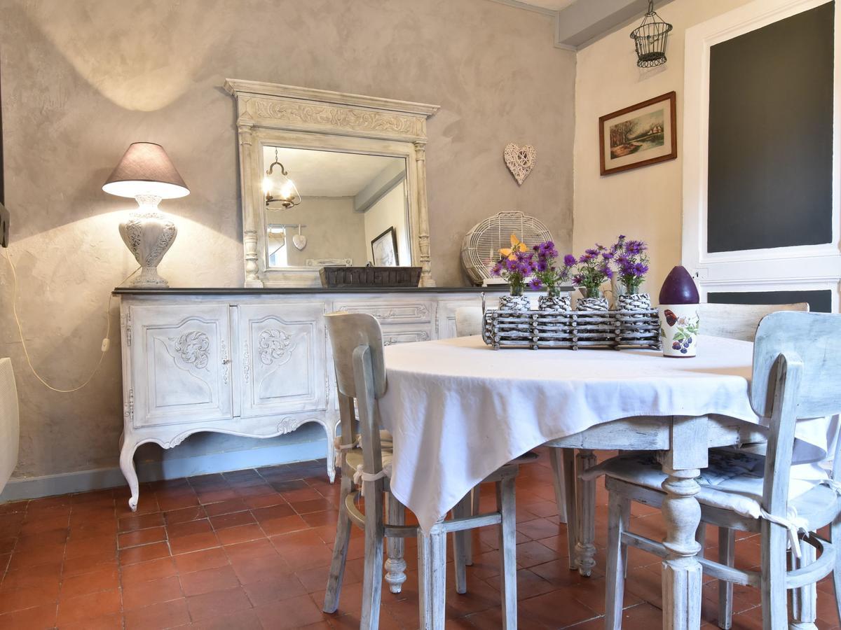 Charming Holiday Home Mezy-Moulins Bagian luar foto